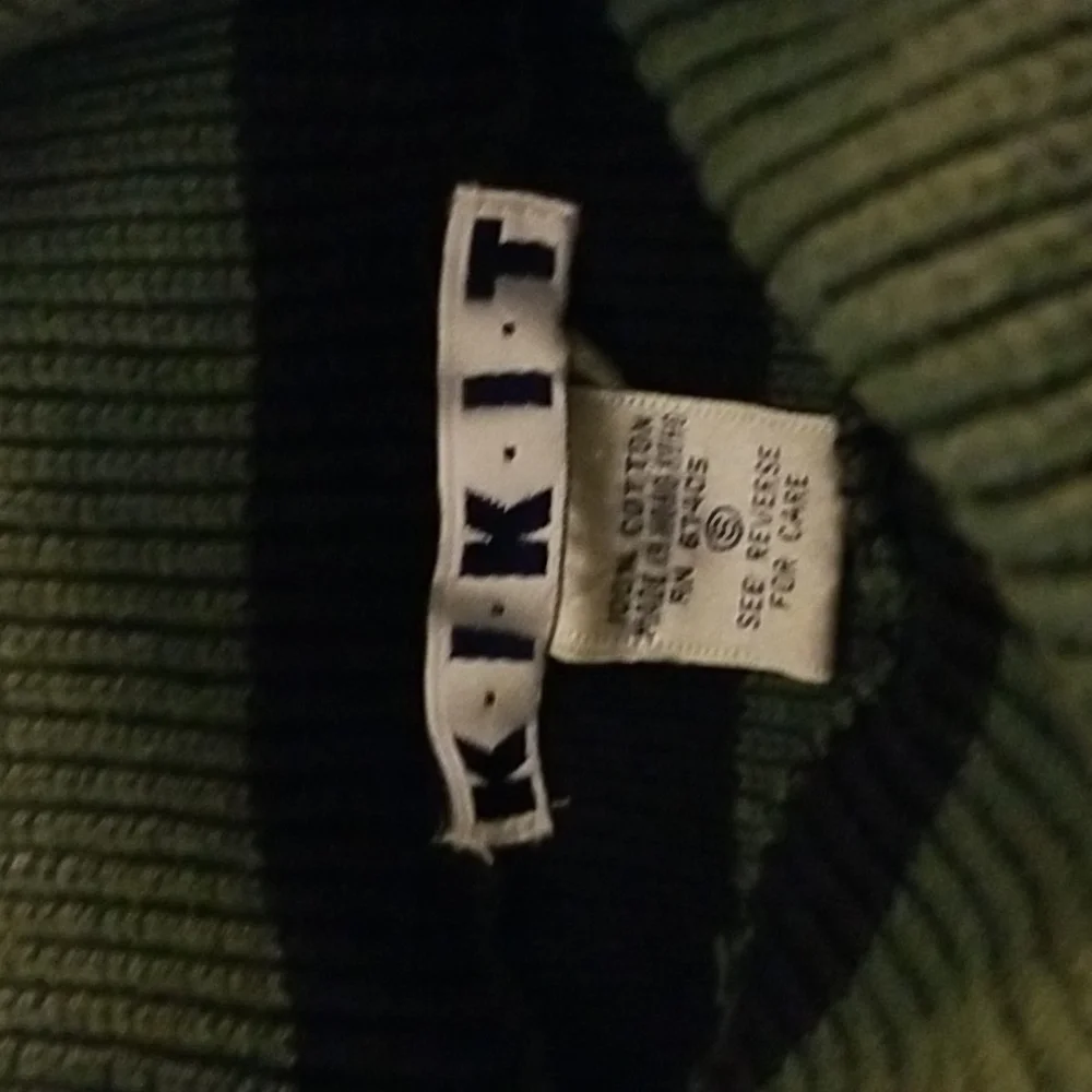 Sweater - Picture 3 of 4